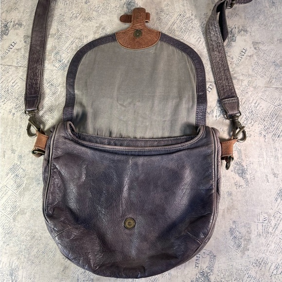 Liebeskind crossbody/messenger leather bag - Picture 9 of 16